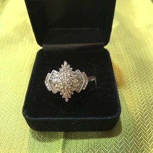 Beautiful Diamond Ring over 1.5 carats ring sz 7
